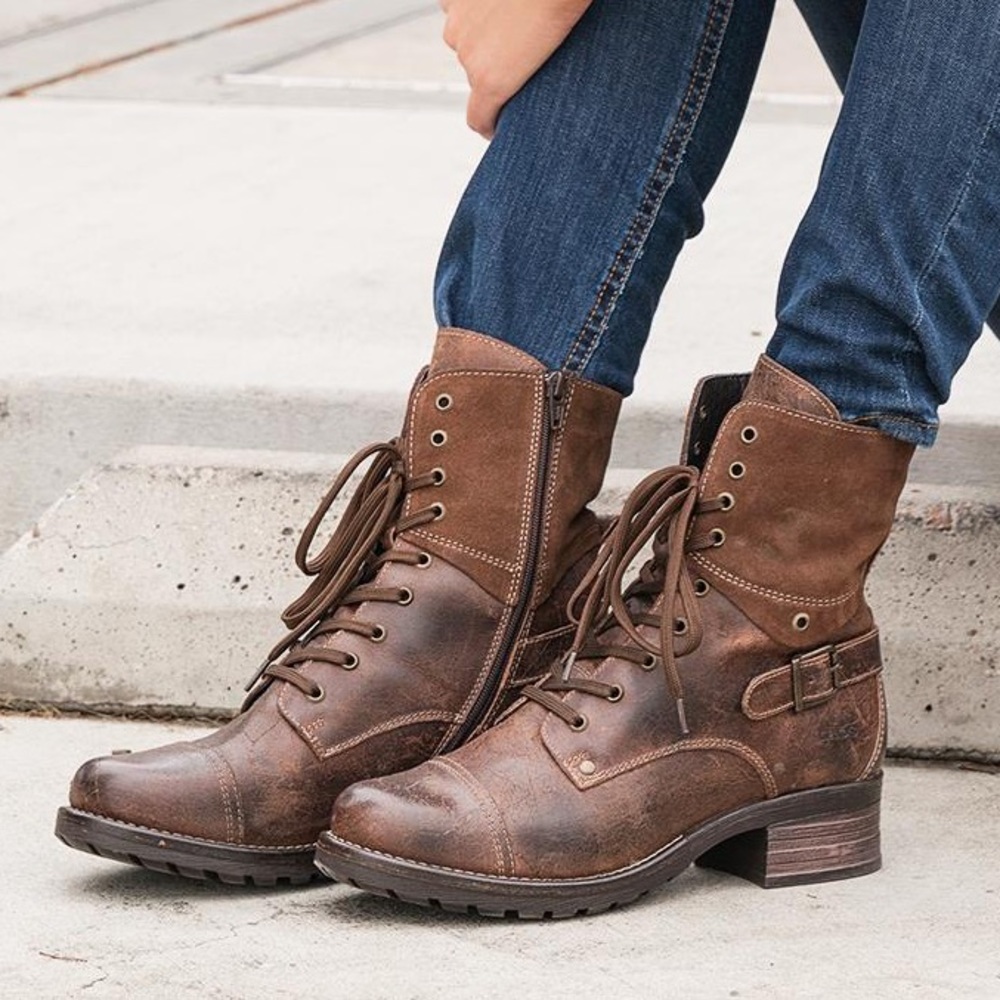 Taos leather combat boots, like new condition size 39